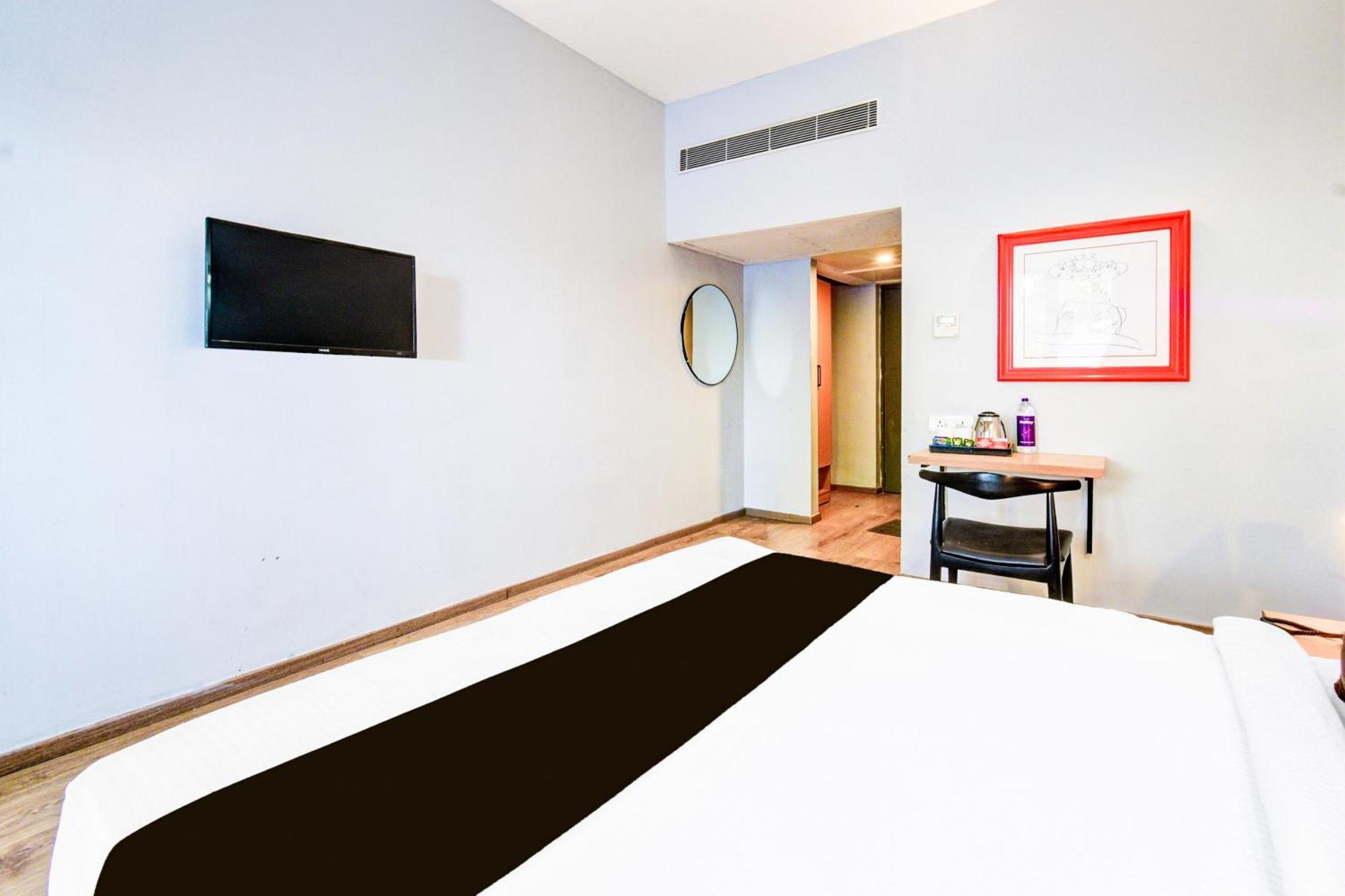 Hotel Super Townhouse Lakdikapul Hyderabad Exterior foto