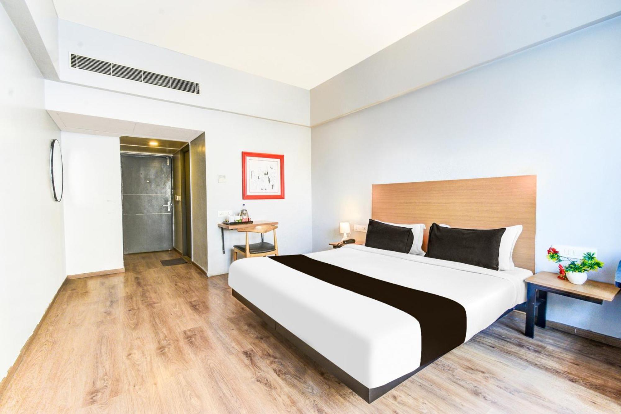 Hotel Super Townhouse Lakdikapul Hyderabad Exterior foto
