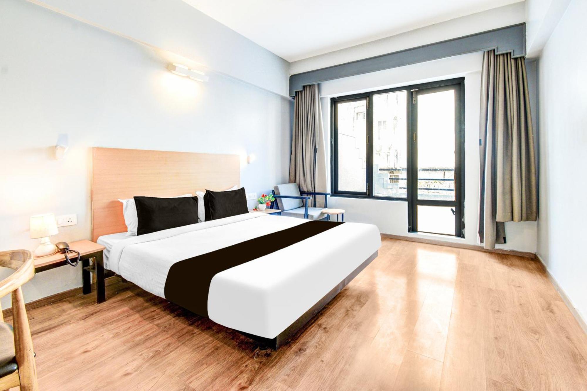 Hotel Super Townhouse Lakdikapul Hyderabad Exterior foto